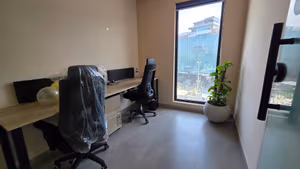 9 Person Private Office