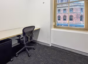 4 Person Private Office