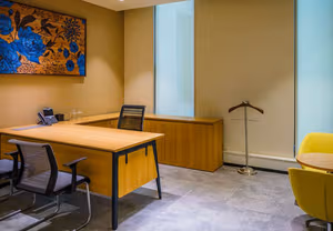 10 Person Private Office