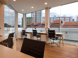 7 Person Private Office