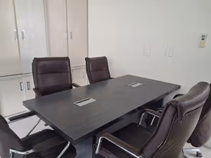 9 Person Private Office