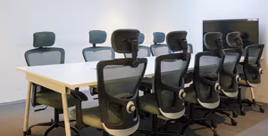 5 Person Coworking Desk