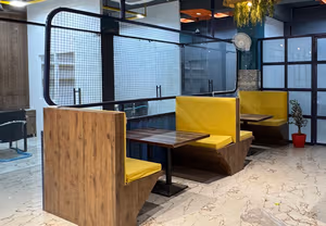 4 Person Coworking Desk