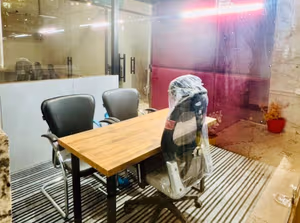 1 Person Coworking Desk