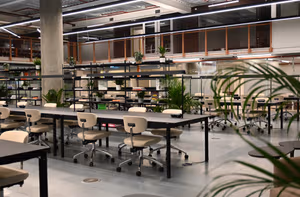 1 Person Coworking Desk