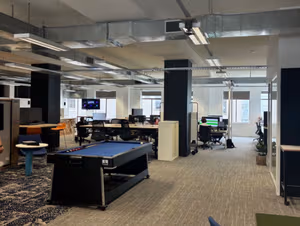 5 Person Coworking Desk