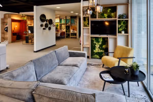 5 Person Private Office