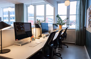 4 Person Coworking Desk