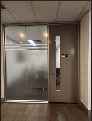1 Person Shared Office