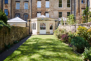 21 Person Private Office