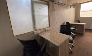 6 Person Coworking Desk