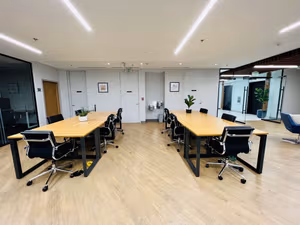 1 Person Private Office