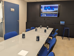 4 Person Private Office