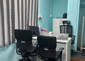 7 Person Coworking Desk