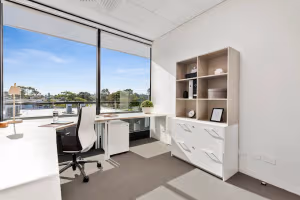 4 Person Private Office