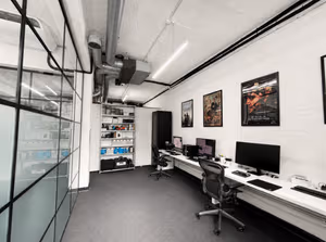27 Person Enterprise Suite