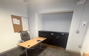 4 Person Private Office