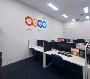 6 Person Coworking Desk
