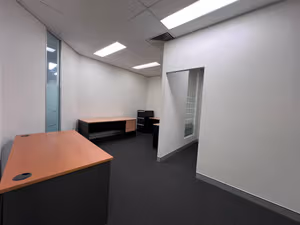 4 Person Private Office