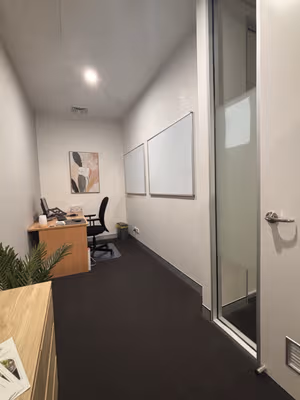 4 Person Private Office
