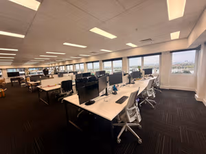6 Person Coworking Desk