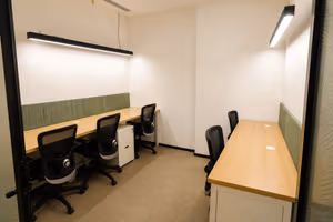 8 Person Coworking Desk