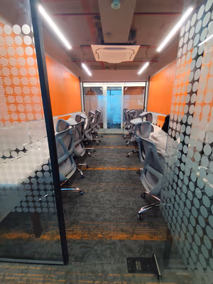 180 Person Coworking Desk