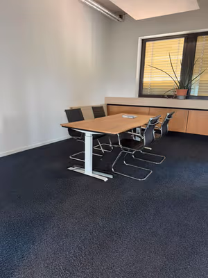 1 Person Private Office