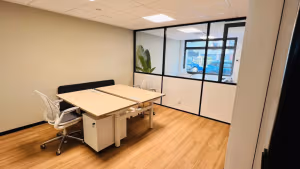 4 Person Private Office