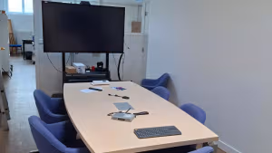 14 Person Private Office