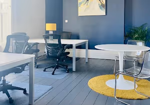 1 Person Coworking Desk