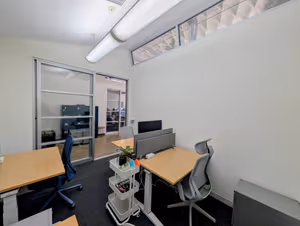 1 Person Coworking Desk