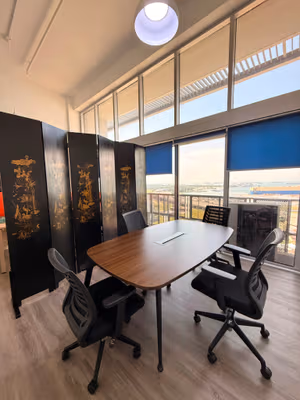 1 Person Coworking Desk