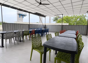 10 Person Private Office