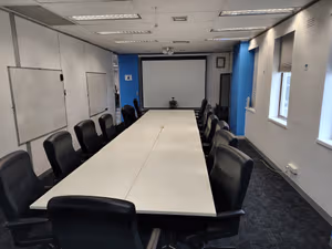 9 Person Coworking Desk