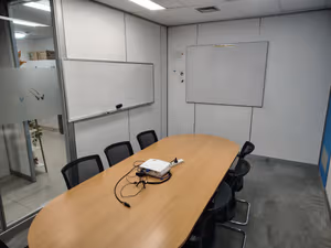 4 Person Coworking Desk