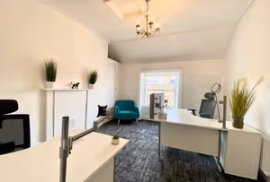 4 Person Private Office