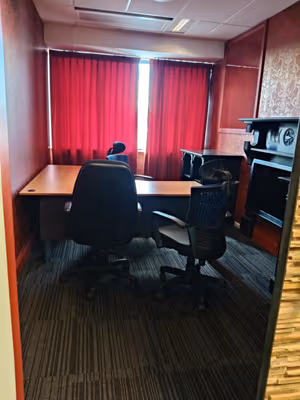 8 Person Sublet Office