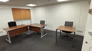5 Person Private Office