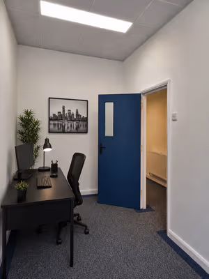 1 Person Private Office