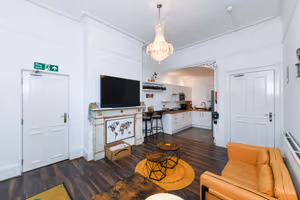 4 Person Private Office