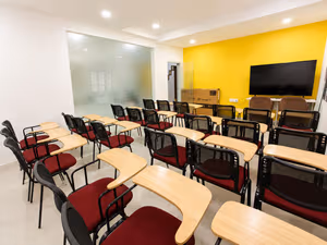 18 Person Coworking Desk