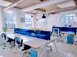 10 Person Private Office