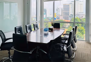 12 Person Private Office