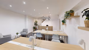 4 Person Coworking Desk