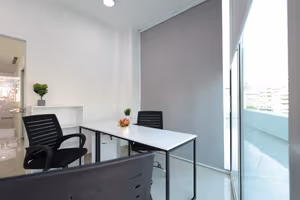 9 Person Private Office