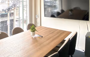1 Person Private Office