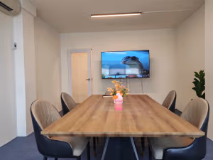1 Person Private Office
