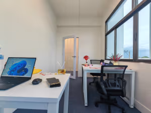 3 Person Private Office