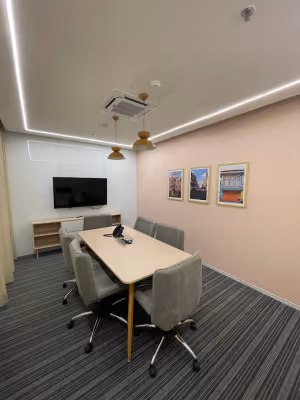 1 Person Private Office